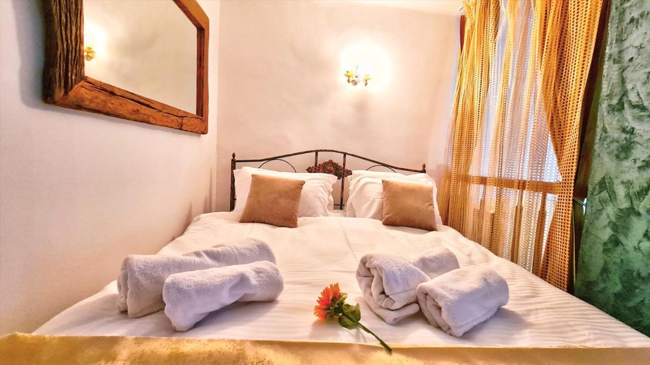 شقة Royal Mansion In Unirii Square كلوج-نابوكا المظهر الخارجي الصورة